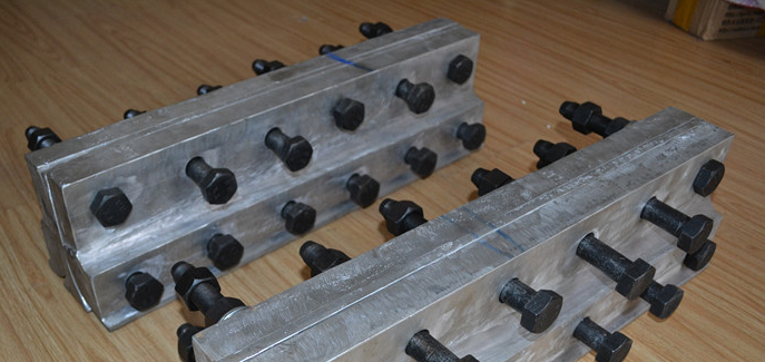 標準（zhǔn）的鋼絲繩接頭裝置